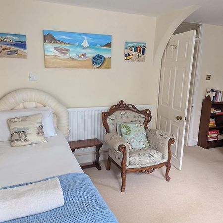 Georgian 2 Bedroom Apartment In Chichester With Free Parking - Chichester Holiday Properties 외부 사진