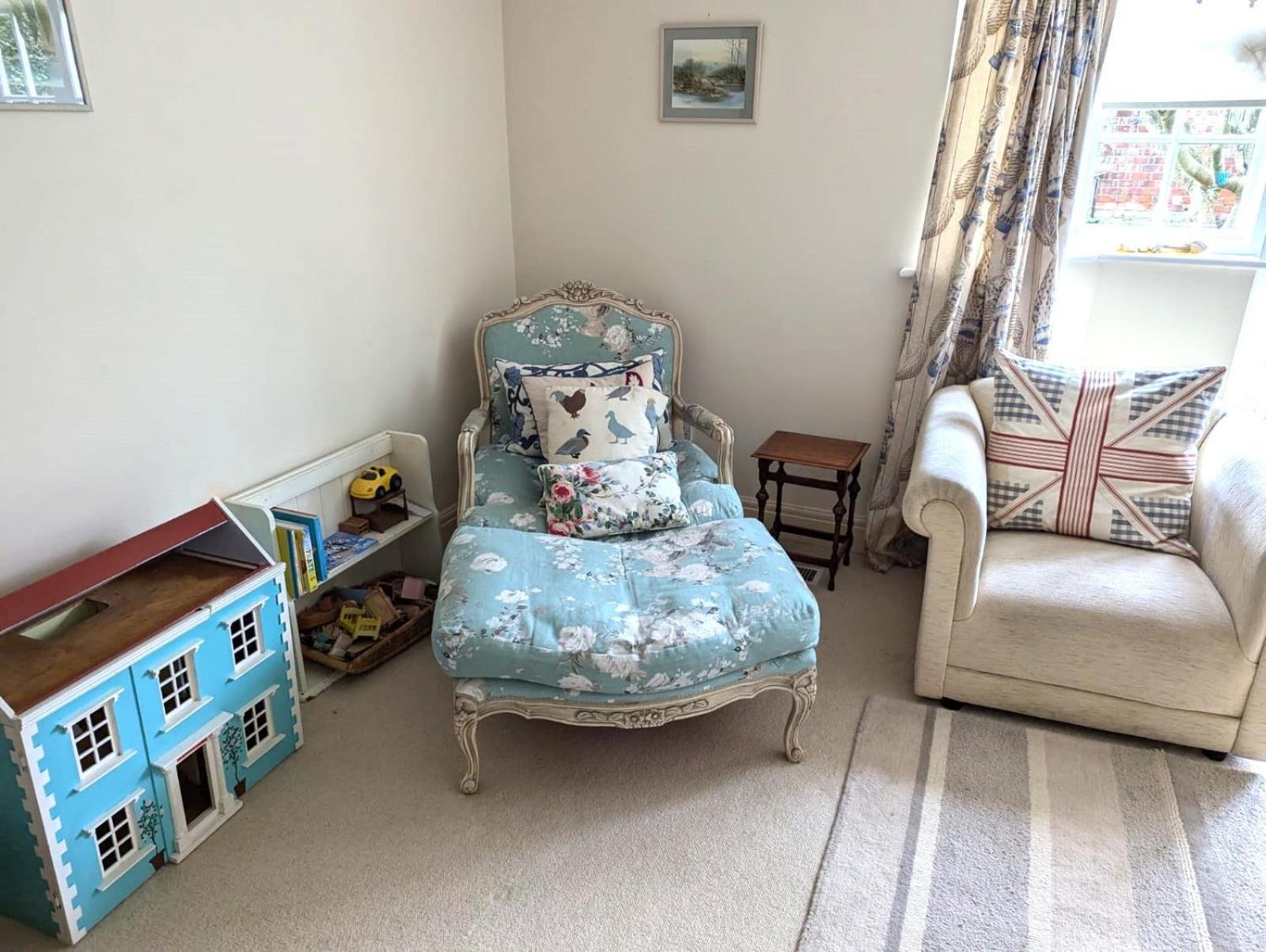Georgian 2 Bedroom Apartment In Chichester With Free Parking - Chichester Holiday Properties 외부 사진